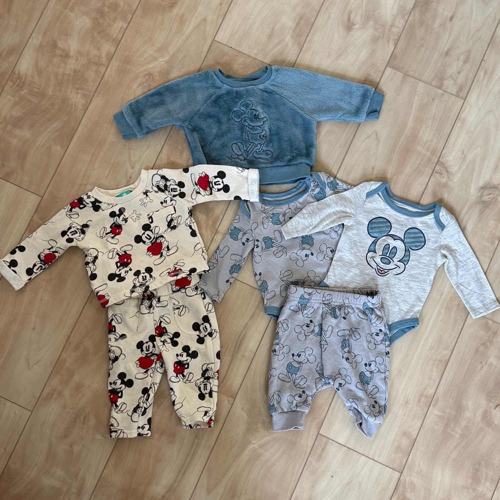 Disney Baby Mickey Mouse 0-3 Month Baby Bundle